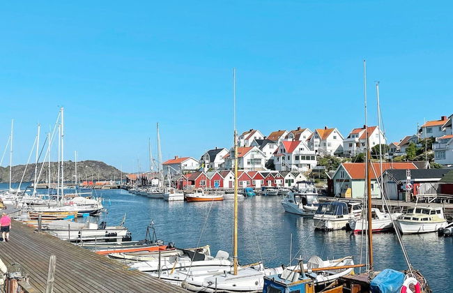 8 Person Holiday Home in Astol - Photo 17