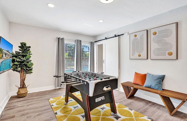 7 Br Home with Pool Gameroom & Soccer - Foto 14