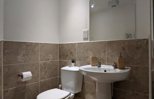 Stylish Peckham Apartment 10 Seconds From Station - Photo 10