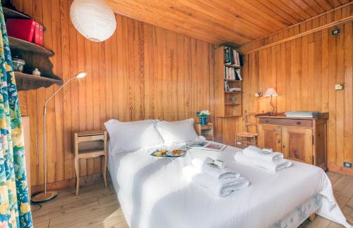 MontBlanc Alpine Ski & Sauna Retreat - Happy Rentals - Photo 18