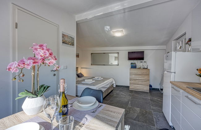 Honeymoon Suite Črni Kal - Foto 10