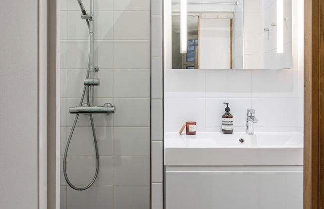 Historical Apartment in Tampere Downtown with Free Parking - Photo 21