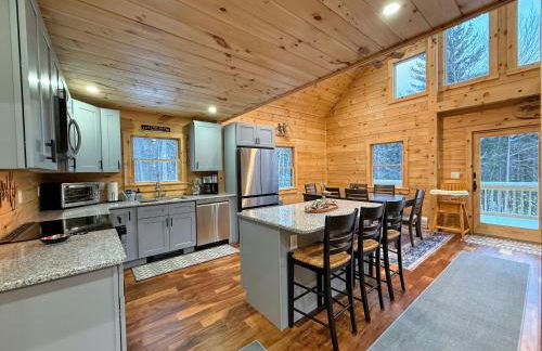 2S New log cabin in Bethlehem - privacy, firepit, great location! - Photo 8