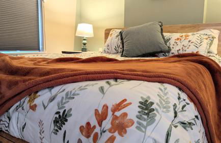 Relaxing Rustic Oasis II, Unit B - 6 minute walk to Downtown! Cyclists Welcome! - Foto 2