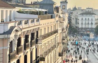 Piso Ático con Terraza y Jacuzzi con vistas a Sol en Madrid Centro - Foto 2
