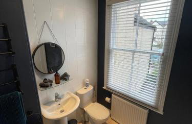 Victorian red-brick home in picturesque market town - Photo 11