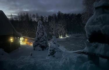 Osada Skoczkowo komfortowe domki z prywatnymi wannami hot-tub nad jeziorem- sauna- balia- prywatny staw wędkarski - Foto 6