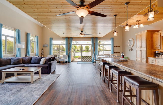 Moonlight Cove - Lakeside Lodge - Photo 22