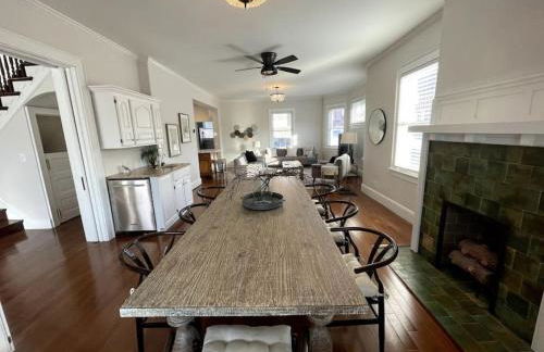 Deluxe 6 Bedroom 3 Min to Downtown w 2-car Driveway - Foto 12