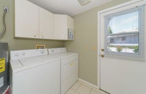 Steps to #1 Beach in America Siesta Beach! - Foto 18