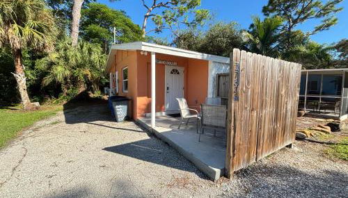 Sand Dollar Updated Kitchen Washer Dryer On River 1 Mile to Beach Sleeps 4 - Foto 2