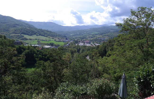 2-bed Borgo val di Taro Apt w/ Private Terrace - Foto 42