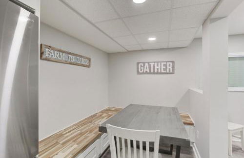 Lake Laurel Lux retreat-King-Dogs Welcome! Sleep 6 - Foto 13