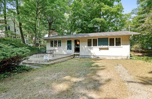 Experience comfort at Graceland, a charming 3-bedroom house - Foto 5