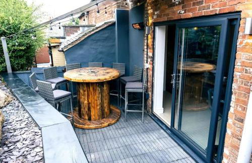 4 bedroom - Sleep 9 home in Cheadle Staffordshire - Alton towers Polar Express Dimmingsdale Peak District Trentham Gardens Water World - Foto 12