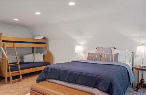 Luxury Riverfront Retreat Hot Tub, Game Room, Gym - Foto 27