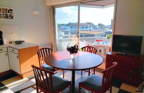 Apartment in Cornouaille near Sandy Beach - Foto 2