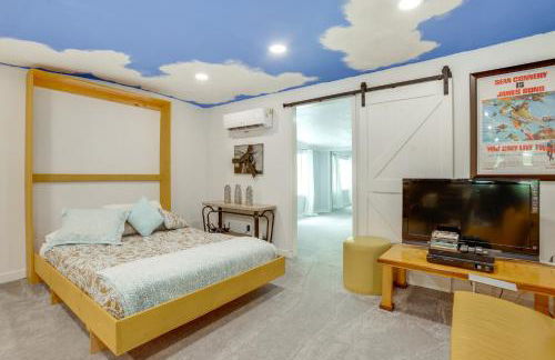 Aircraft Tours! Fly-In Hangar Apt in New Waverly - Foto 9