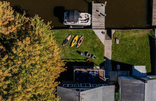 Wolf River Multi-Family Retreat - Sleeps 14 Pontoon Boat Paddle Boards Firepit - Foto 24