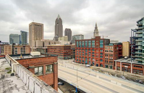 Waterfront Cleveland Apt about 1 Mi to Downtown - Foto 20