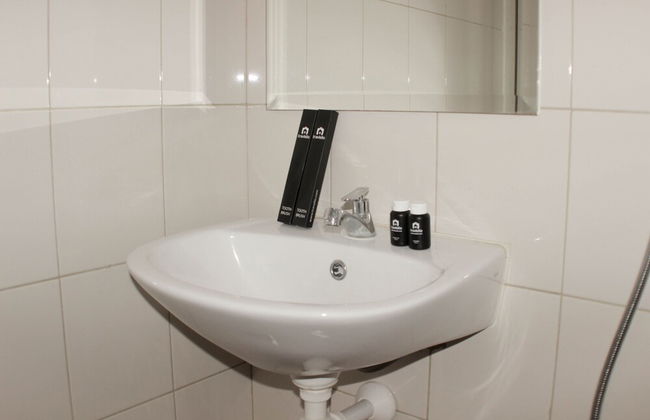 Comfy And Tidy Studio At Riverview Jababeka Apartment - Foto 6