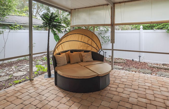 Golden Retreat: Expansive 6BR Home w Heated Pool ~ - Foto 64