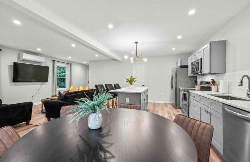 Ideal Family Stay Sleeps 20 in Bloomfield, CT - Foto 19