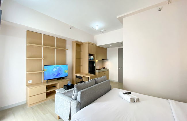 Comfort And Simply Design Studio At Vasanta Innopark Apartment - Foto 1