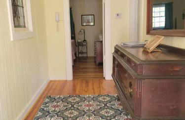 Restored 1900s Historic Home - Jonesboro, VA - Foto 21