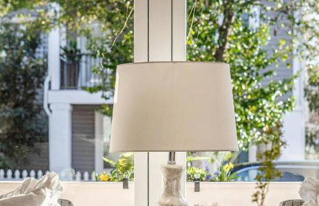 Downtown | Gorgeous | Pet Friendly! - Photo 32