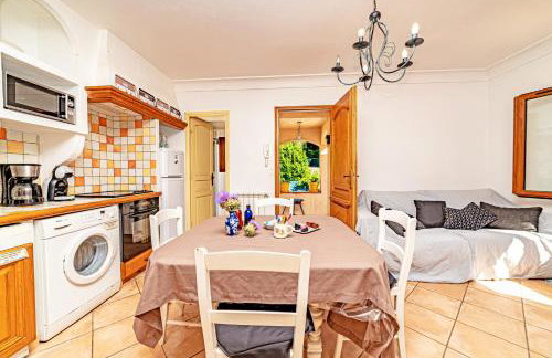 2 Bed Apartment Sleeps 6 - Pets Ok - Free Parking - Foto 7