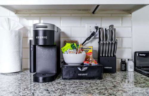 Jungle House Columbus Downtown Free Parking Sleeps 6 - Steps to Convention Center & Nationwide Arena - 1BR Short North Luxury Home - Over 5,800 Five Star Stays - Foto 23