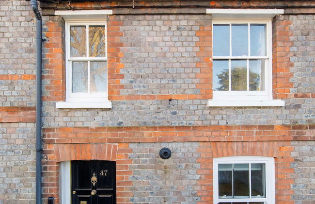 Terraced Townhouse Close to City Centre - Photo 6