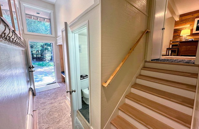 A1 Luxury Bretton Woods Ski-in Ski-out Townhome Next to Beginner ski Area Fast Wifi Keyless Entry - Photo 58