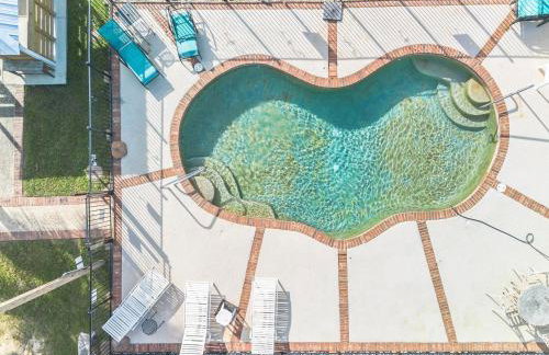 Waterfront Home with Pool by Next Step Property Management - Foto 8