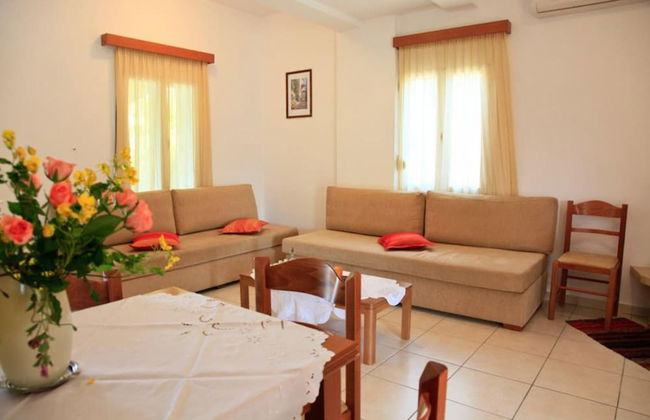 Villa Dimitris Large Private Pool Walk to Beach Sea Views A C Wifi Car Not Required Eco-frien - 1923 - Foto 19