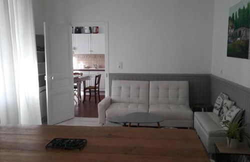 LES HORTENSIAS Spacieuse Maison en ardoise du pays FIBRE - Foto 21