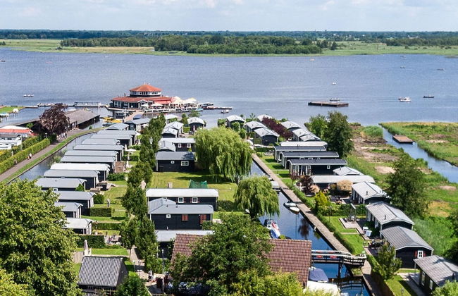 Cozy Holiday Home With Terrace - Photo 24