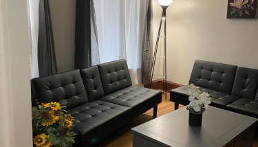 Casa localizada muy cerca del estadio, 8 minutos del centro y muchos lugares mas, No se permiten fiestas , o fumar - Foto 3