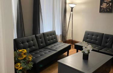 Casa localizada muy cerca del estadio, 8 minutos del centro y muchos lugares mas, No se permiten fiestas , o fumar - Foto 3