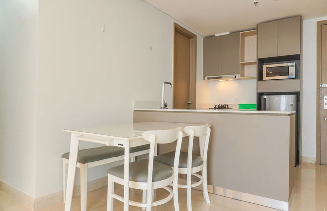 Modern Look And Nice 2Br Gold Coast Apartment Near Pik - Foto 13