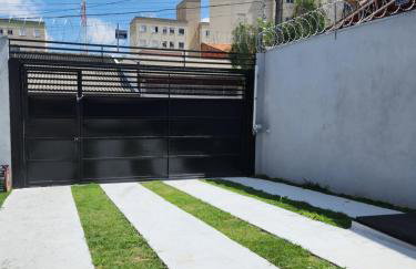 Sobrado novo e lindo com piscina - Foto 43