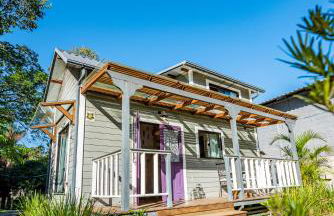 Loft Americano para Casais - Lareira Externa, Rio no Terreno, Rede Suspensa e Churrasqueira - Foto 2