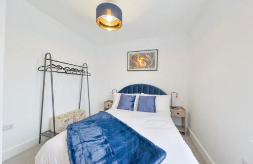 Luxury One Bedroom Apartment St Albans By Central Stays Short Lets & Serviced Accommodation With Free Parking - Photo 2