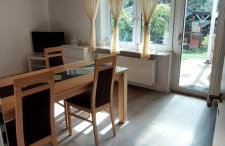 Tolle Untergeschoss-Wohnung für bis zu 5 Personen mit großem Garten und Terrasse - Photo 15