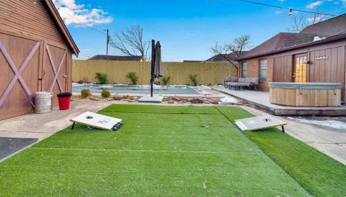 Romantic escape, hot tub, fireplace, massage room! - Foto 5