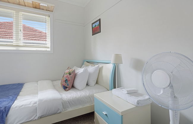 3 Bedroom In Papatoetoe w Parking - Wifi - Foto 5