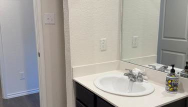 Cozy 4 Bedroom Home - Foto 2