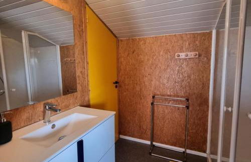 Gîte de charme avec jardin et terrasse privative à Montbrison - FR-1-496-329 - Foto 15