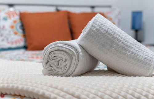 Chic 4BR Home Hot Tub Game Room - Foto 34